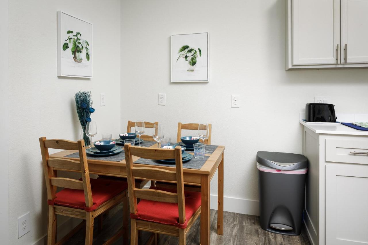 735 W 10Th St Далас Екстериор снимка