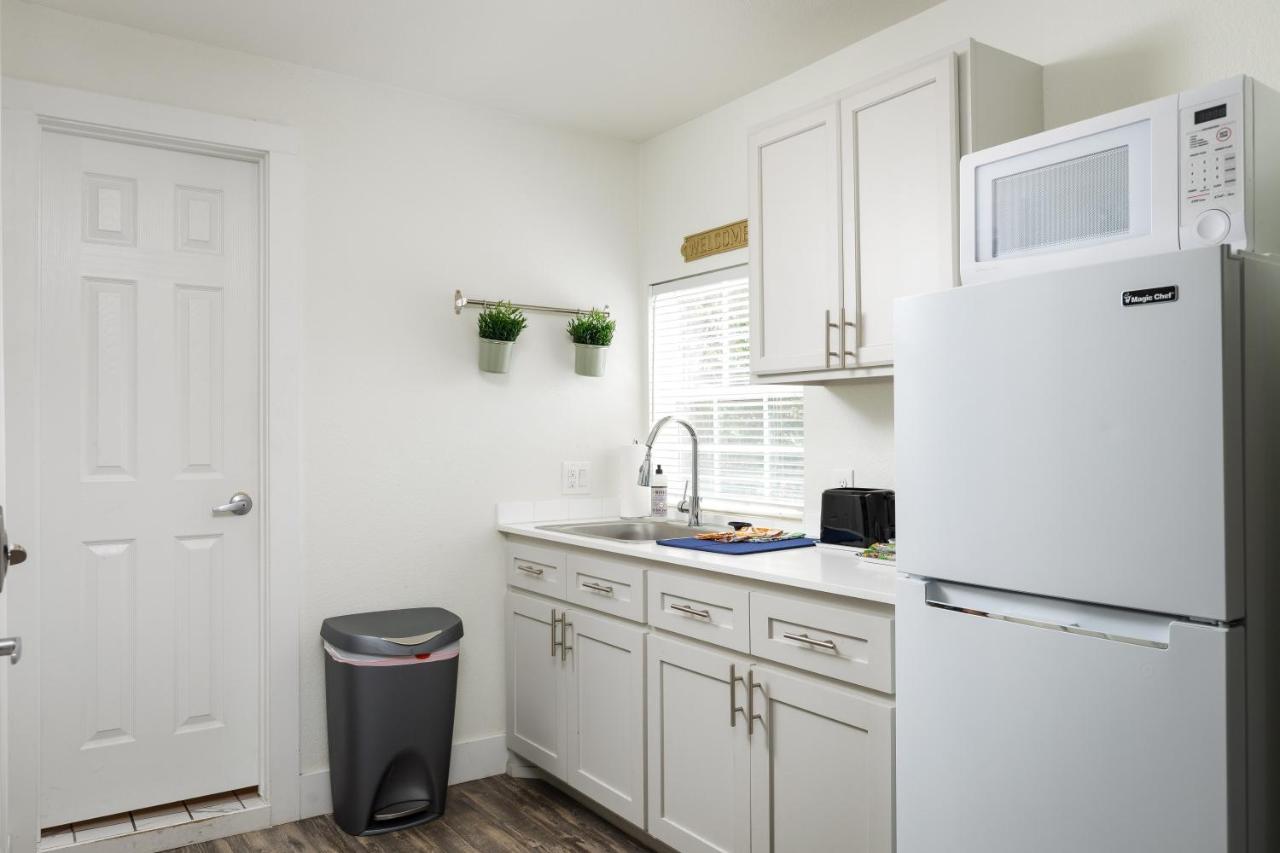 735 W 10Th St Далас Екстериор снимка