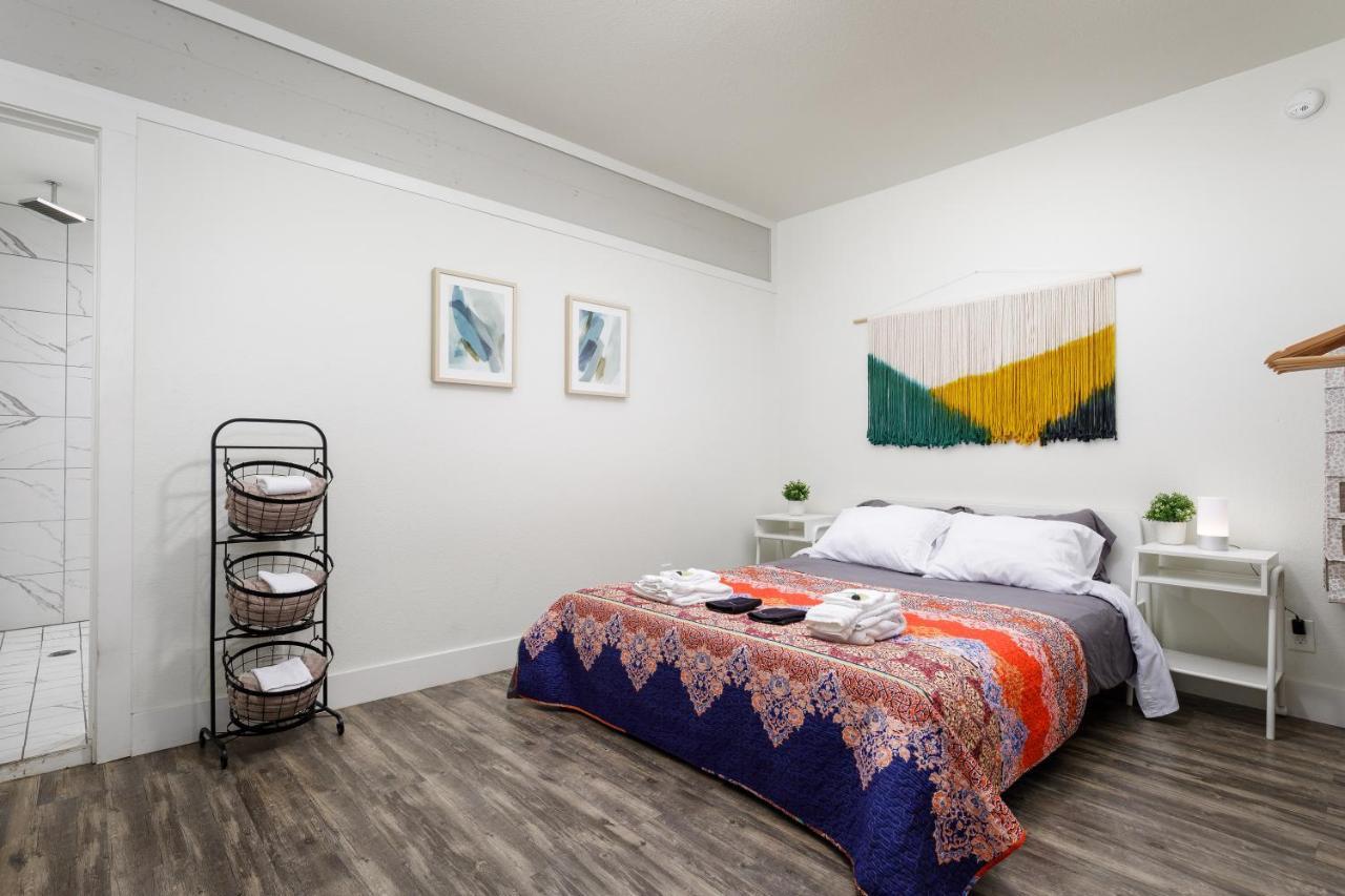 735 W 10Th St Далас Екстериор снимка
