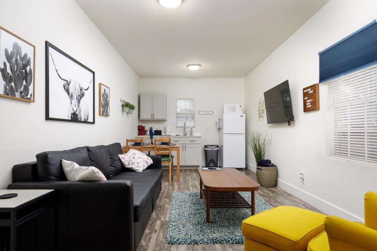 735 W 10Th St Далас Екстериор снимка