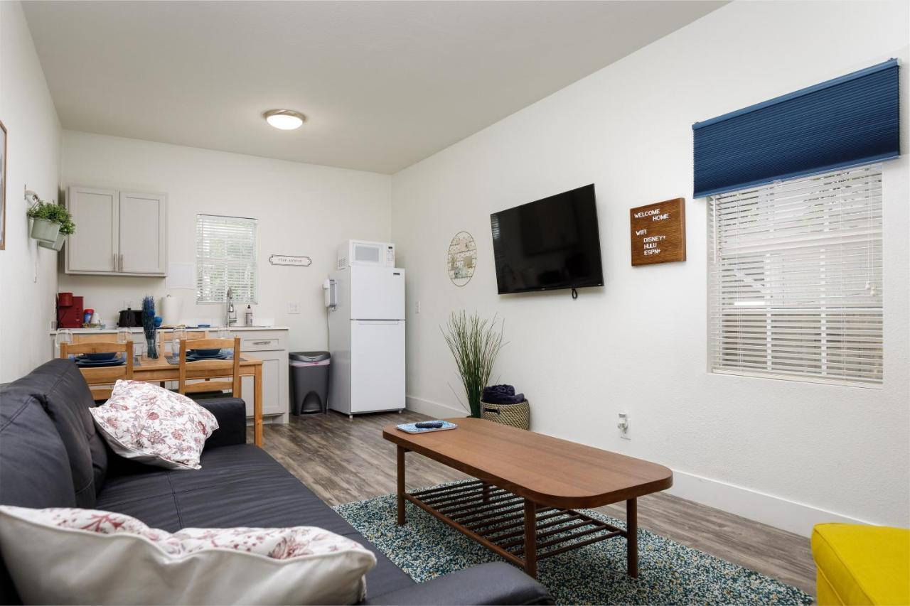 735 W 10Th St Далас Екстериор снимка